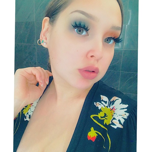 Meet your Posher, Dawn - Picture 1 of 3